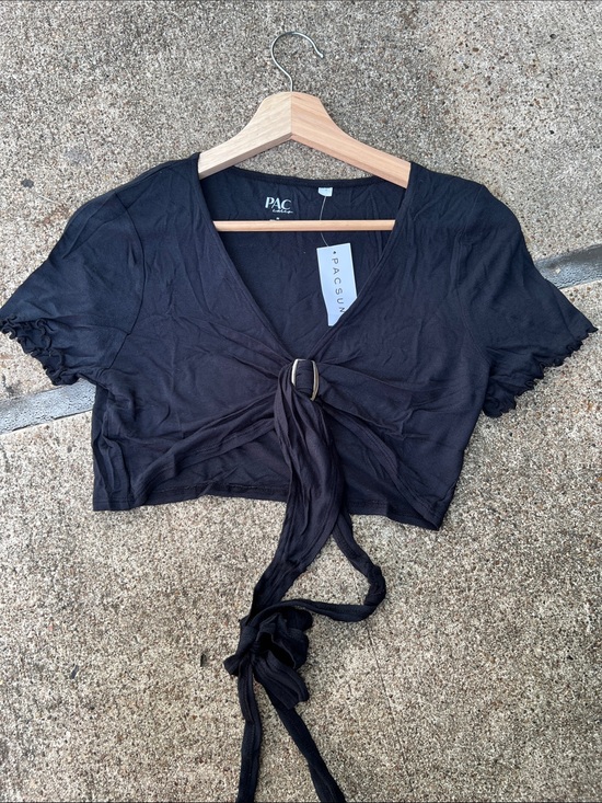 PacSun Tops - PacSun Black Ring Tie-Front Crop Top